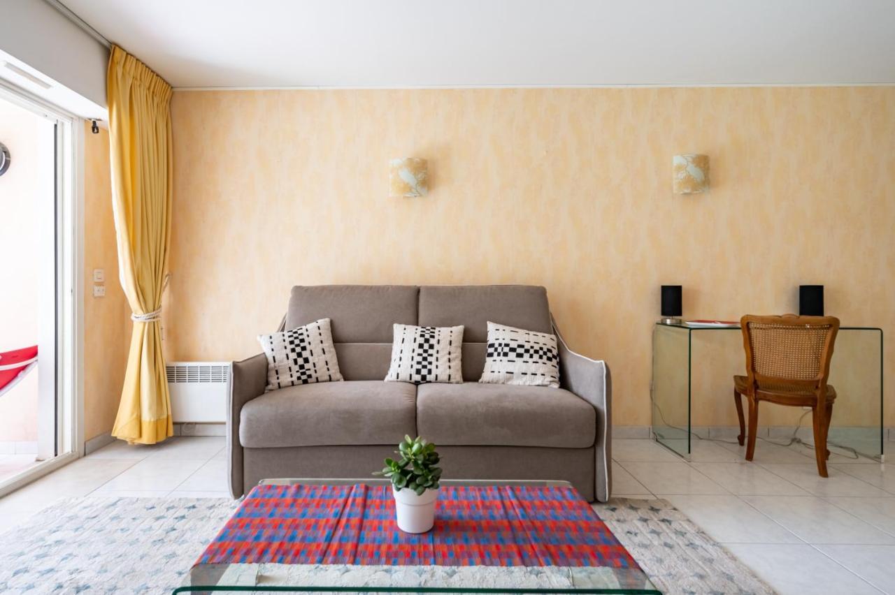 Apartamento Le Drive Saint-Raphaël Exterior foto