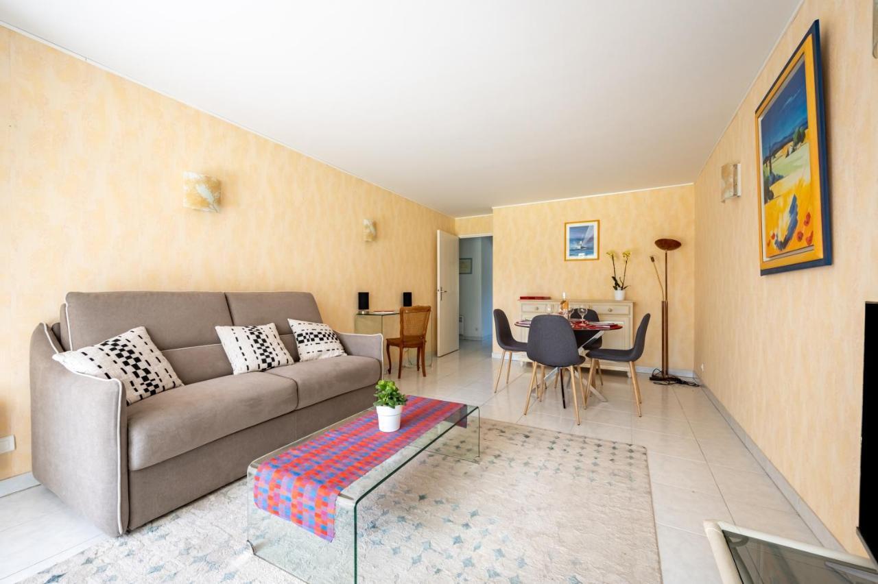 Apartamento Le Drive Saint-Raphaël Exterior foto