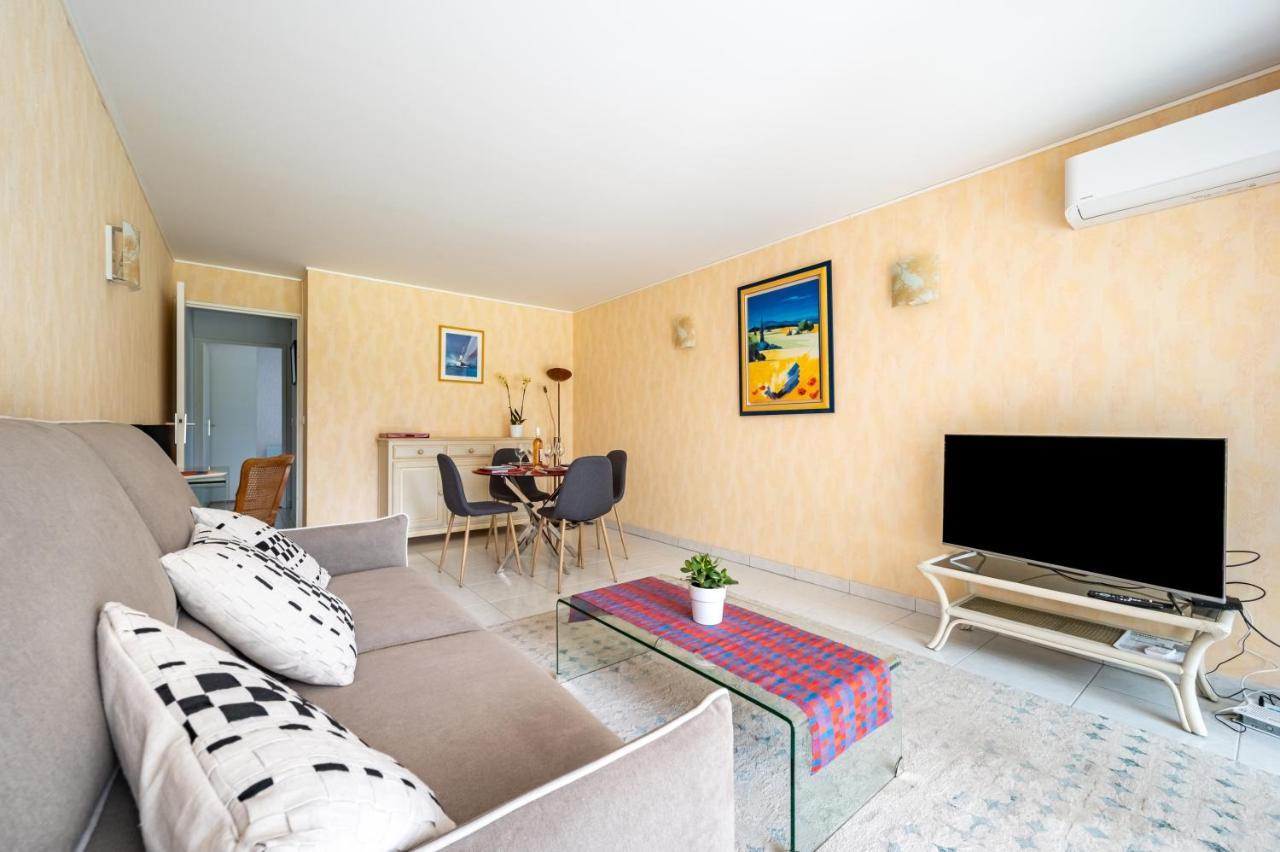 Apartamento Le Drive Saint-Raphaël Exterior foto